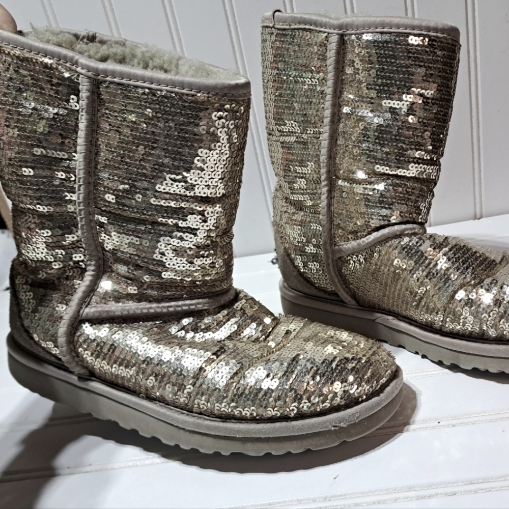 Sequin uggs size 6
